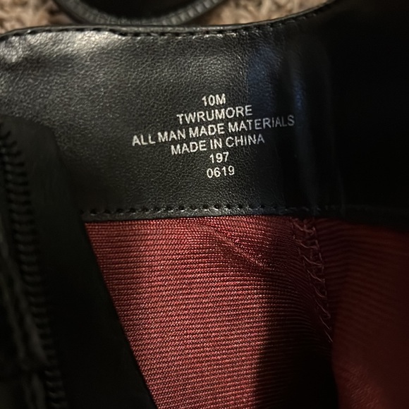 Tommy Hilfiger Black Booties NWOT - Picture 6 of 7